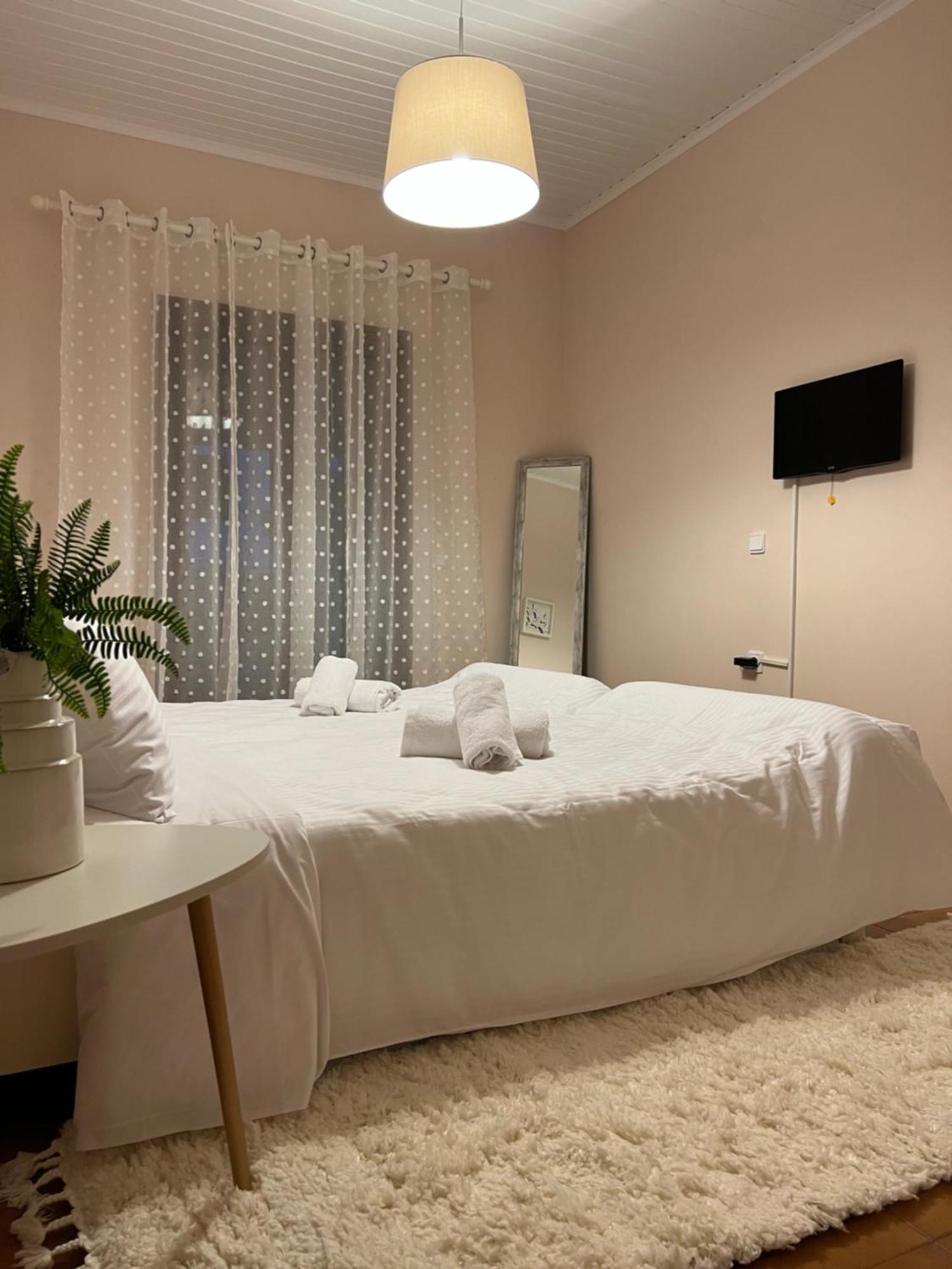 House In The Woods Apartment Kardítsa Екстериор снимка