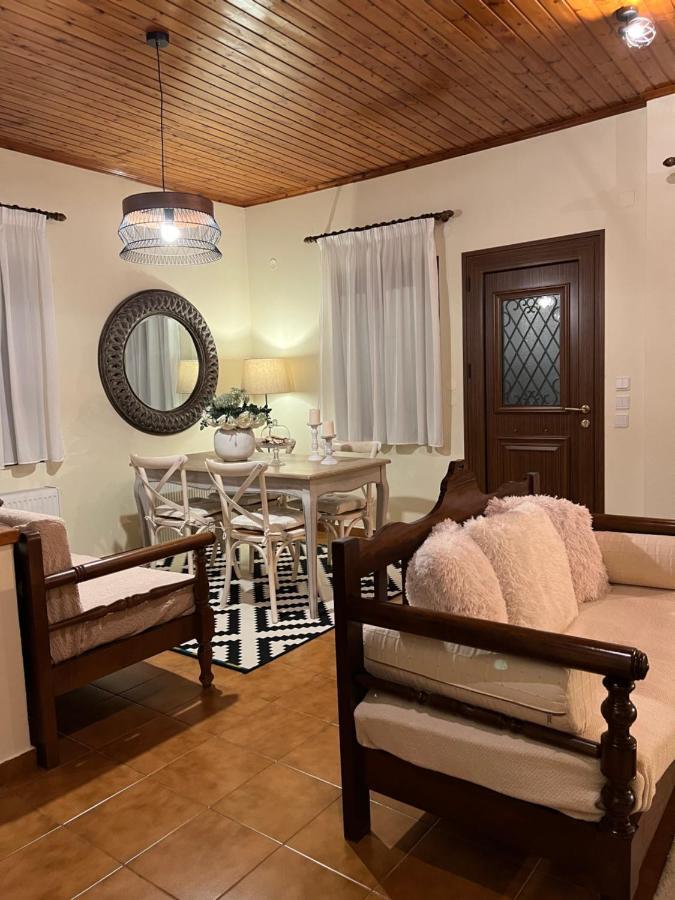 House In The Woods Apartment Kardítsa Екстериор снимка