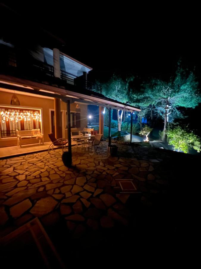House In The Woods Apartment Kardítsa Екстериор снимка