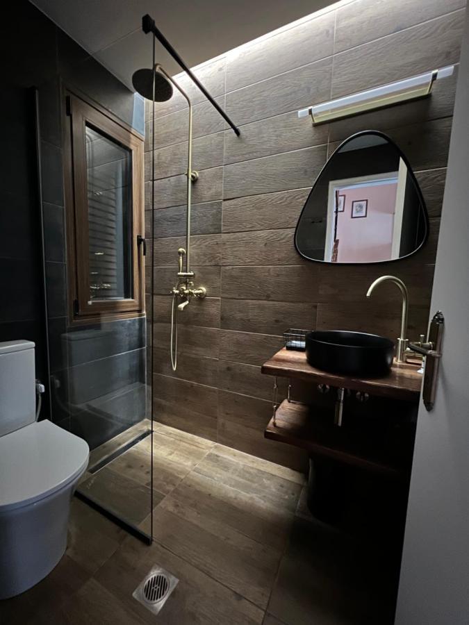 House In The Woods Apartment Kardítsa Екстериор снимка