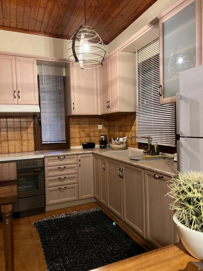 House In The Woods Apartment Kardítsa Екстериор снимка