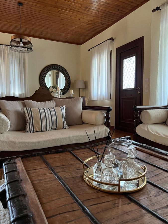 House In The Woods Apartment Kardítsa Екстериор снимка