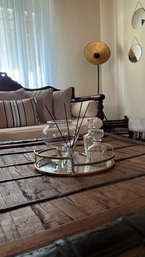 House In The Woods Apartment Kardítsa Екстериор снимка